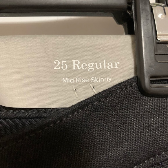 NWT Everlane Mid-Rise Black Jeans - Size 25 - Picture 5 of 13